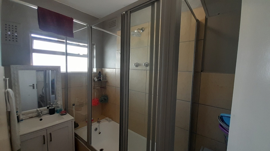 2 Bedroom Property for Sale in Wynberg Western Cape